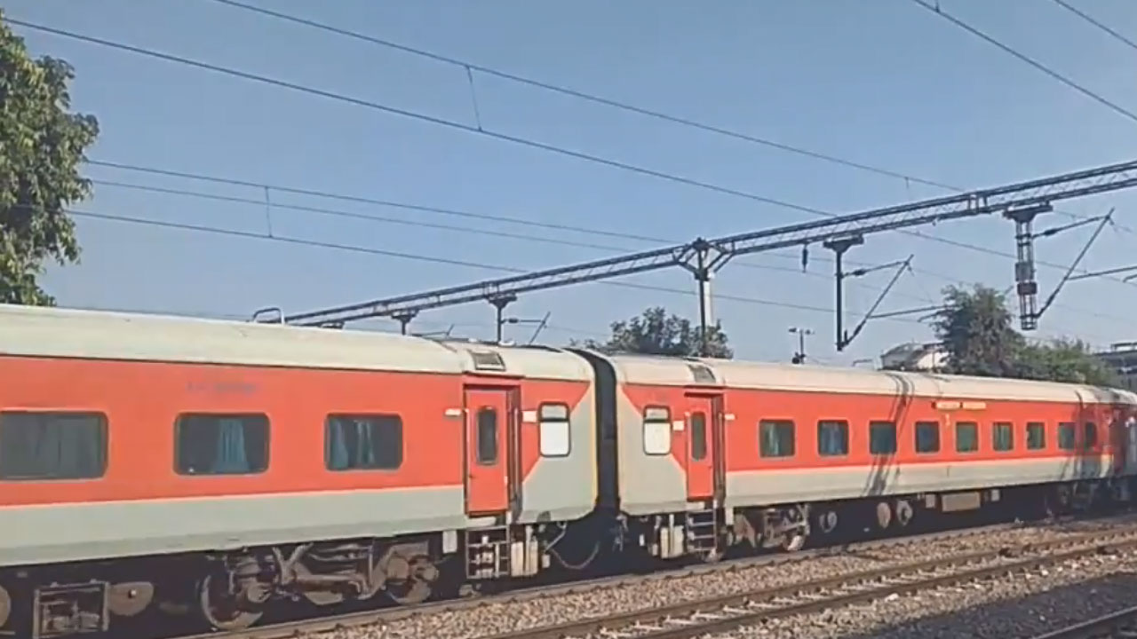 Secunderabad - Hazrat Nizamuddin Rajdhani Special