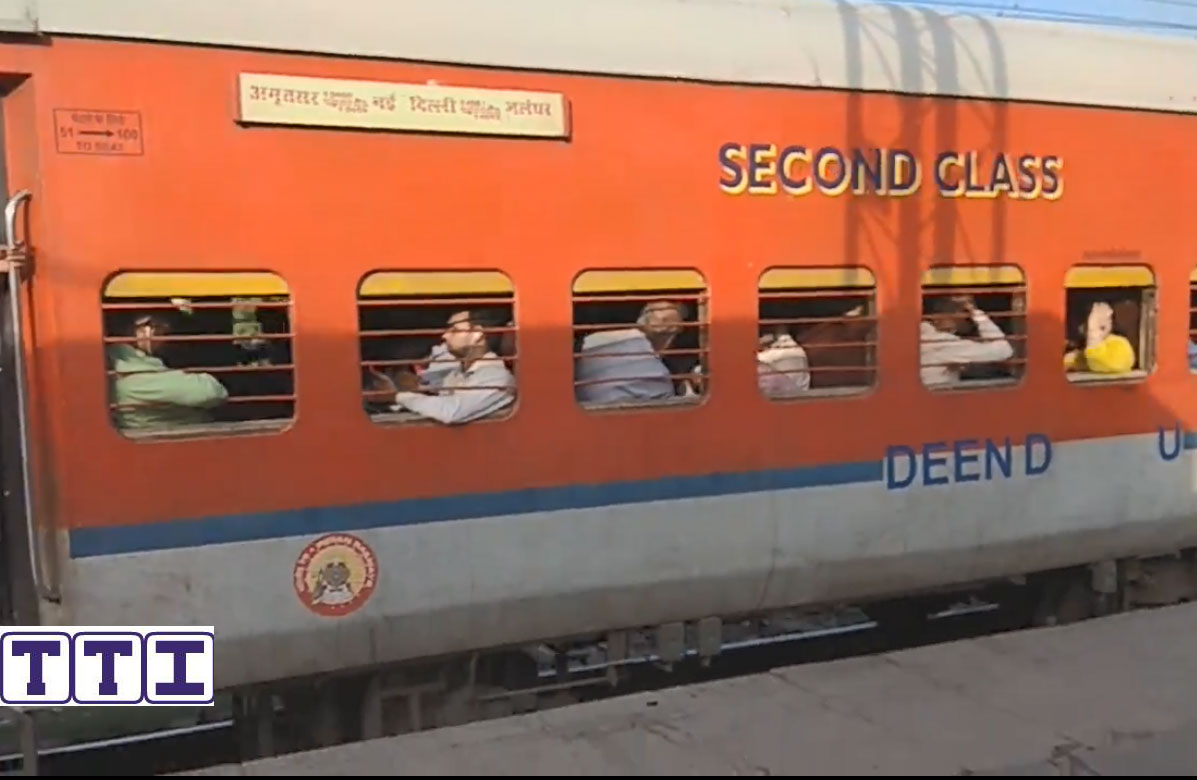New Delhi - Jalandhar InterCity Express