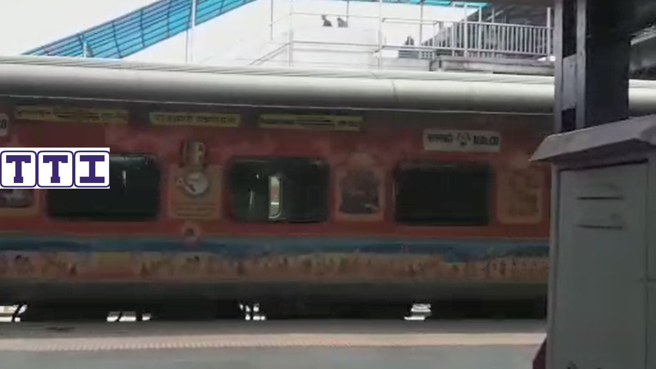 Bhubaneswar - New Delhi Rajdhani Express