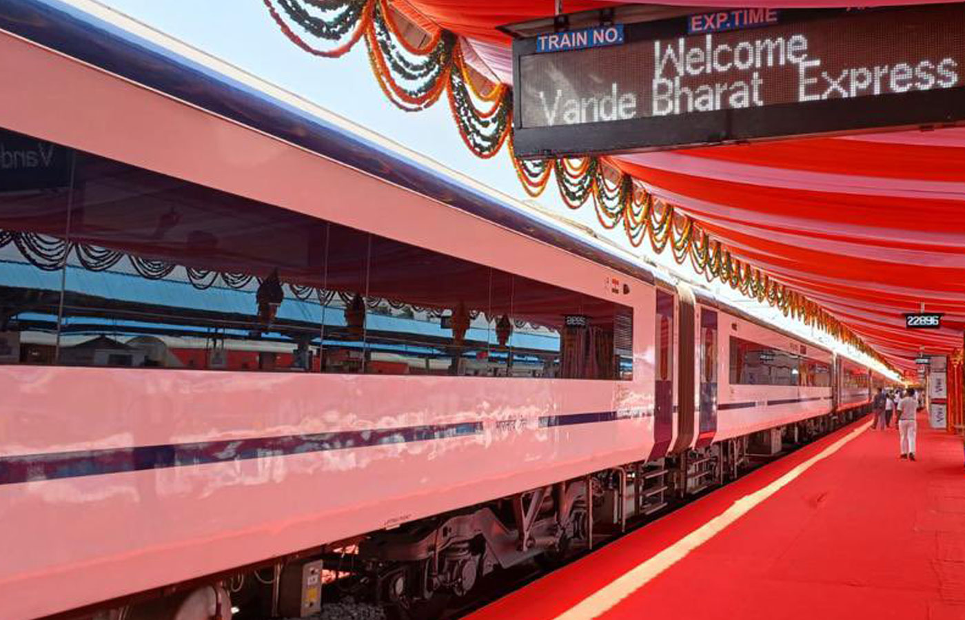 Puri - Howrah Vande Bharat Express