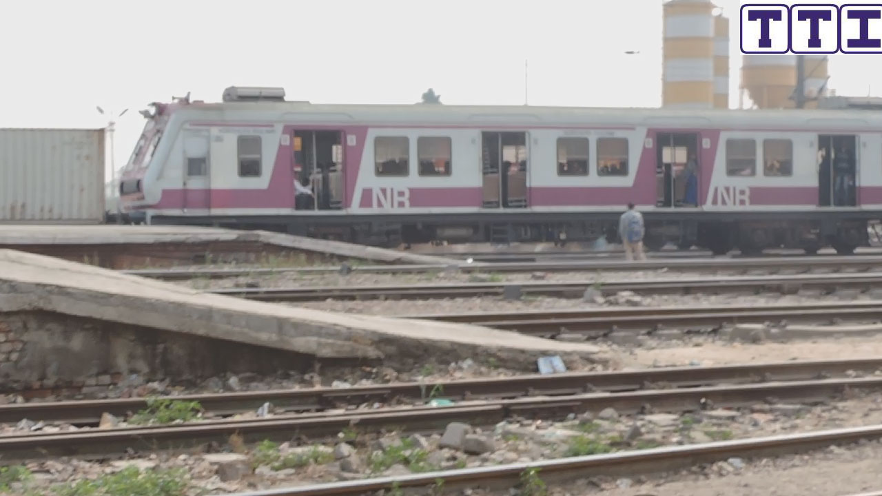 Delhi - Saharanpur MEMU SF Express