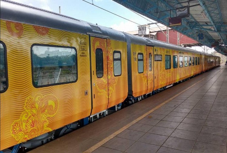 New Delhi - Lucknow Jn. IRCTC Tejas Express