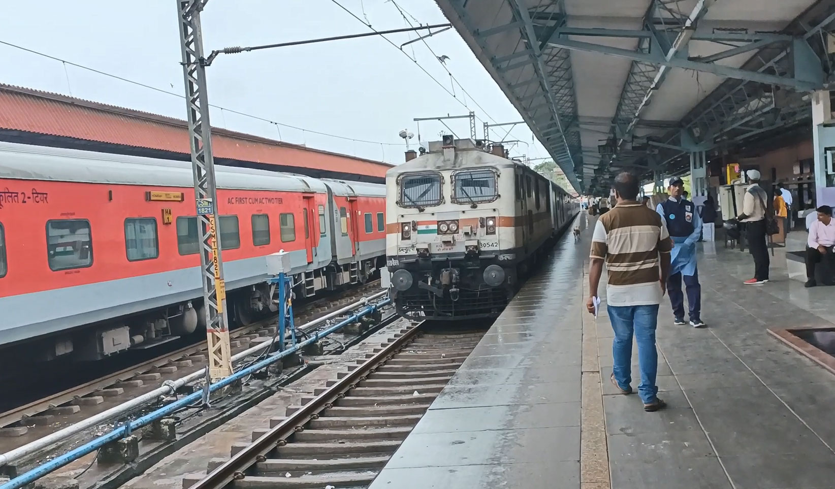 Mumbai CSMT - Hazrat Nizamuddin Rajdhani Express